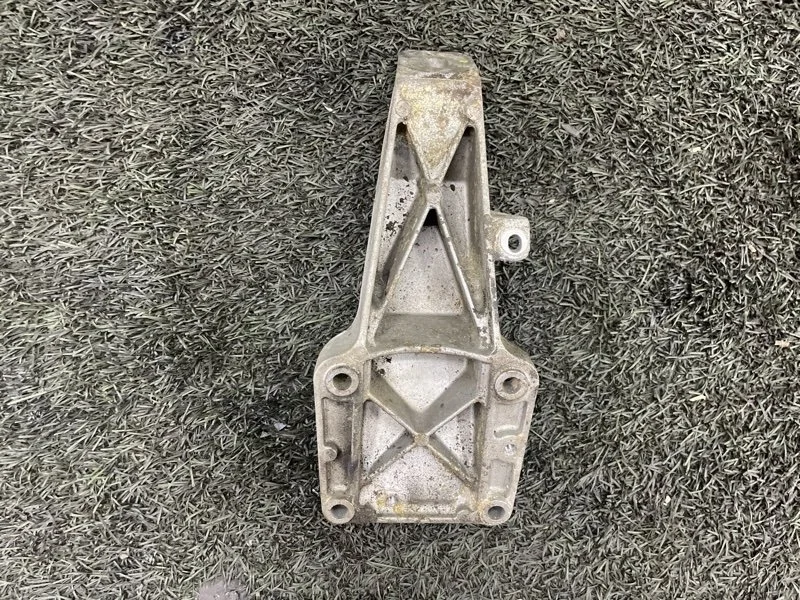 Кронштейн двигателя BMW X3 2004 22116750853 E83 M54B30, левый