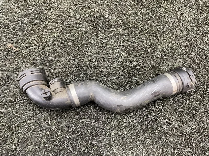 Патрубок системы охлаждения BMW X3 2004 E83