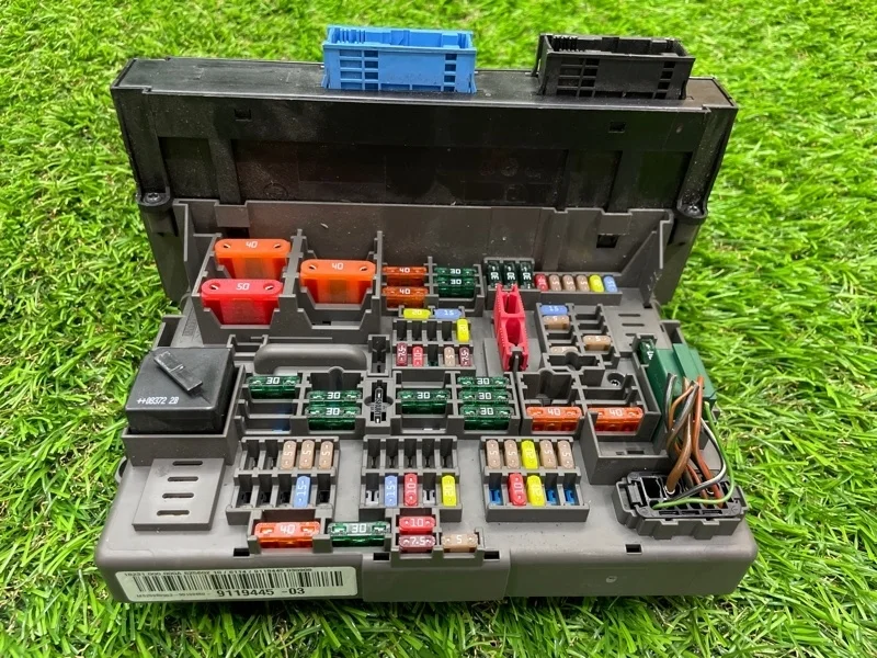 Блок предохранителей Bmw 3 2010 61149119445 E90