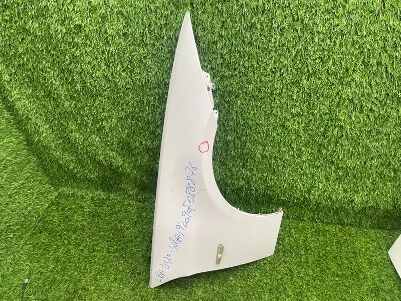 Крыло BMW 3 2010 41357135680 E90 N46B20BD, переднее правое