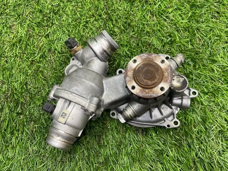 Помпа BMW X5 2004 11517524552 E53 N62B44
