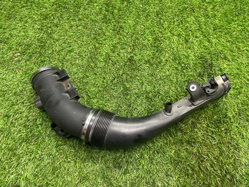Патрубок воздушного фильтра Bmw X5 13717605585 F15