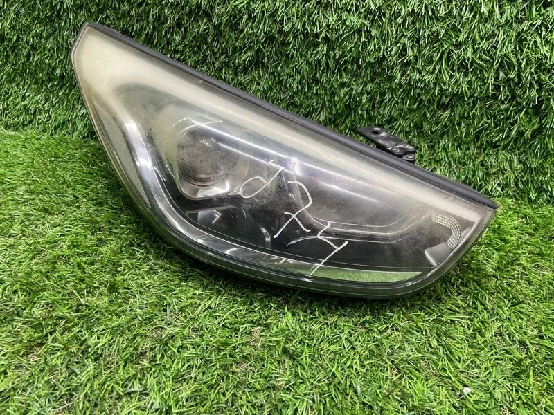 Фара галогеновая Hyundai Ix-35 921022S610, передняя правая