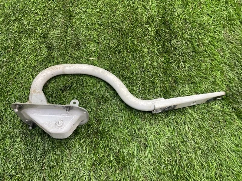 Петля крышки багажника BMW 5 2004 7034245 E60 M54B30, левая