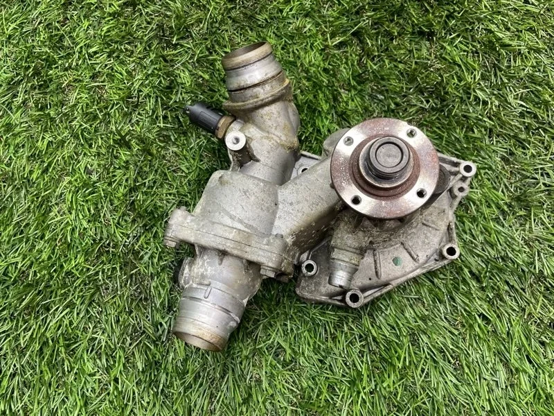 Помпа BMW X5 2002 E53