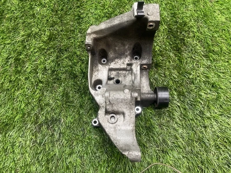 Кронштейн компрессора кондиционера BMW X5 2012 11167802639 E70 N57D30