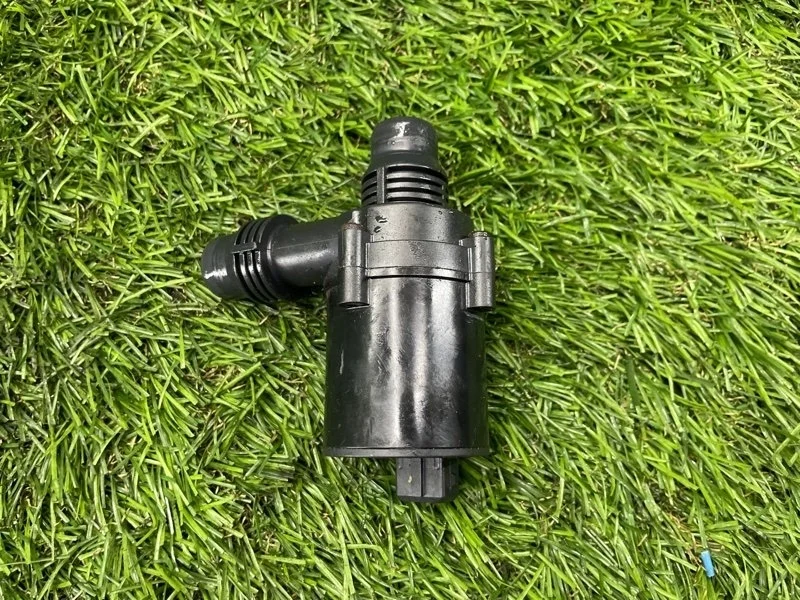 Дополнительный насос охлаждающей жидкости BMW X5 2006 64116907811 E53 M57D30