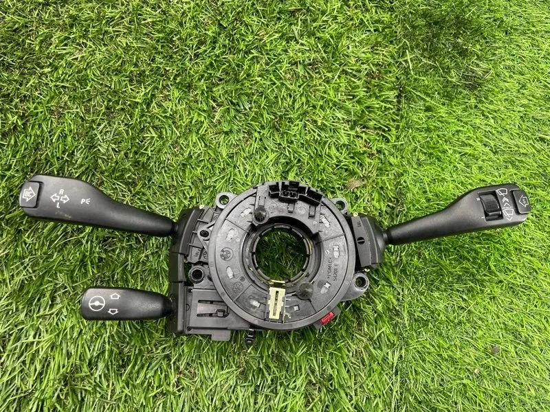 Блок подрулевых переключателей BMW X5 2006 E53