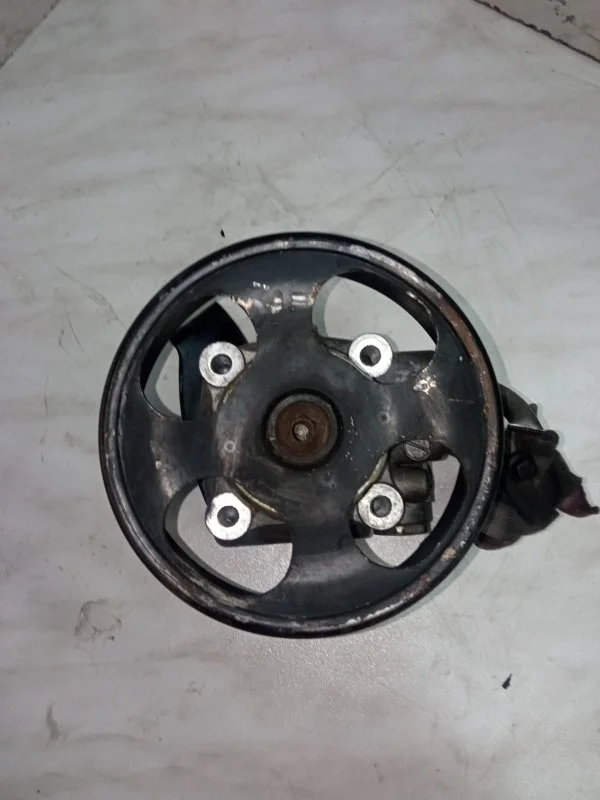 Насос гидроусилителя руля Volvo XC90 2008