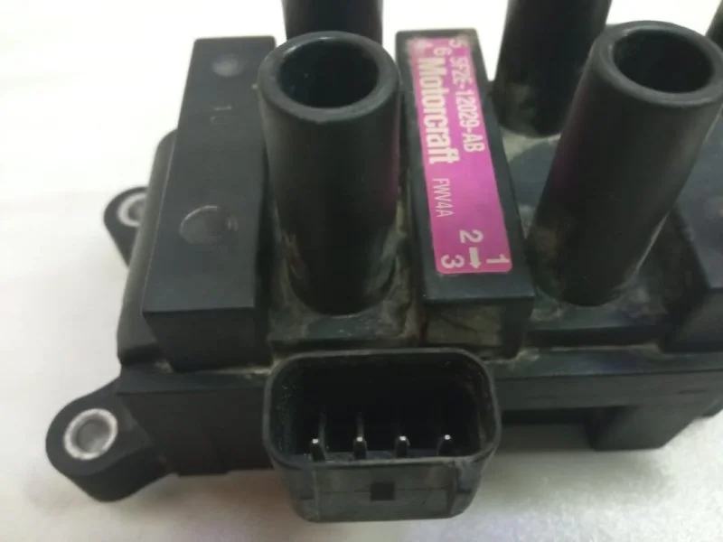 Катушка зажигания Ford Mondeo 3 2003 B4Y