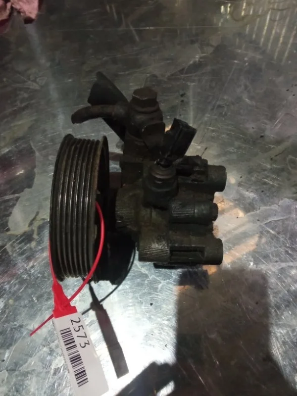 Насос гидроусилителя руля Toyota 4Runner 2003