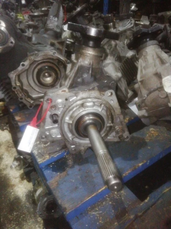 Раздаточная коробка Nissan 33100JG200 .5 И T31