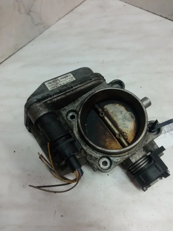 Дроссельная заслонка Mercedes-Benz -Class W210