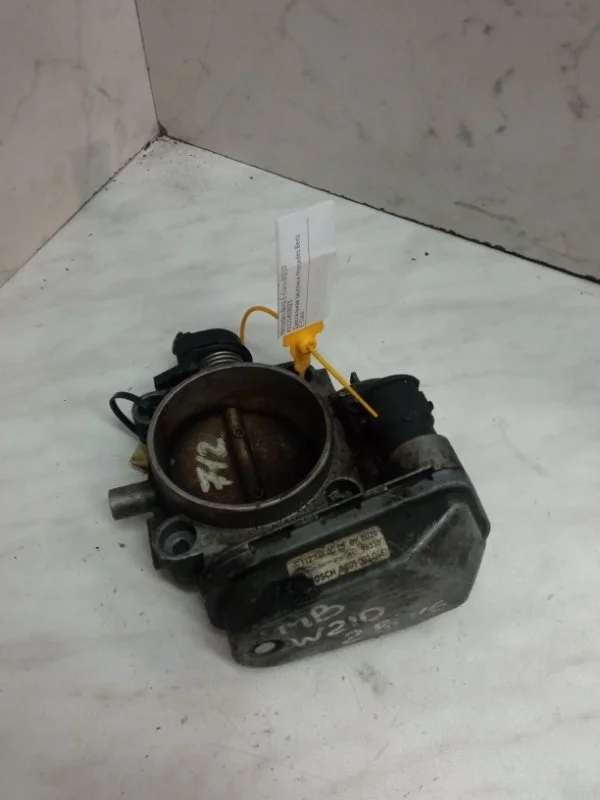 Дроссельная заслонка Mercedes-Benz -Class W210