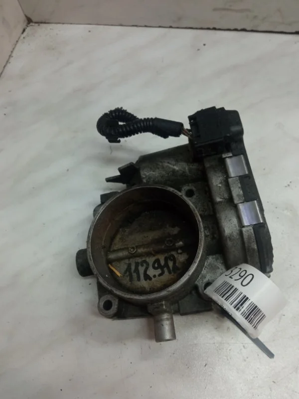 Дроссельная заслонка Mercedes-Benz -Class W210