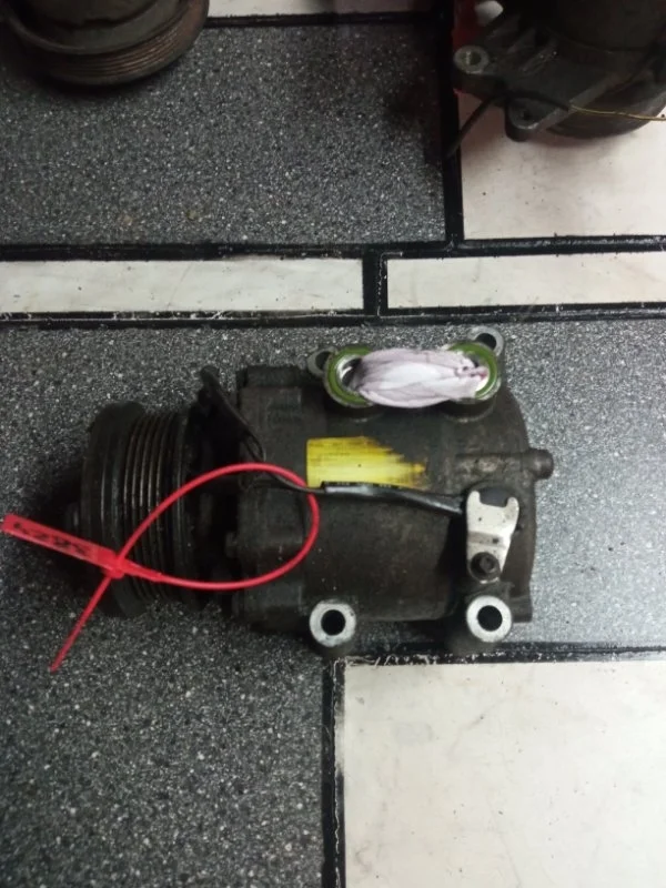 Компрессор кондиционера Ford Mondeo