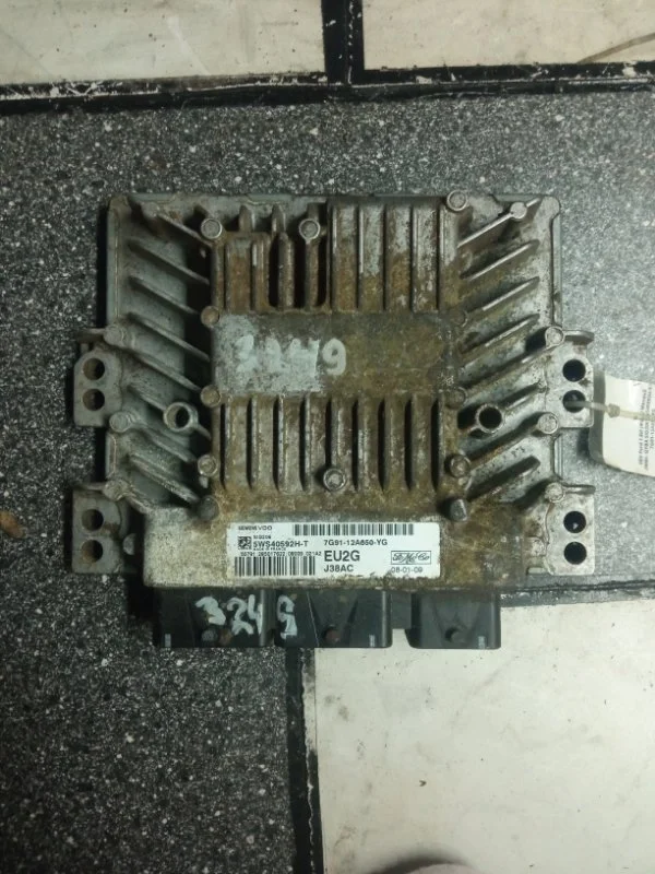 Блок управления двигателем Ford Focus