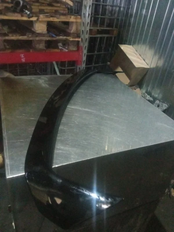 Спойлер крышки багажника Range Rover Sport