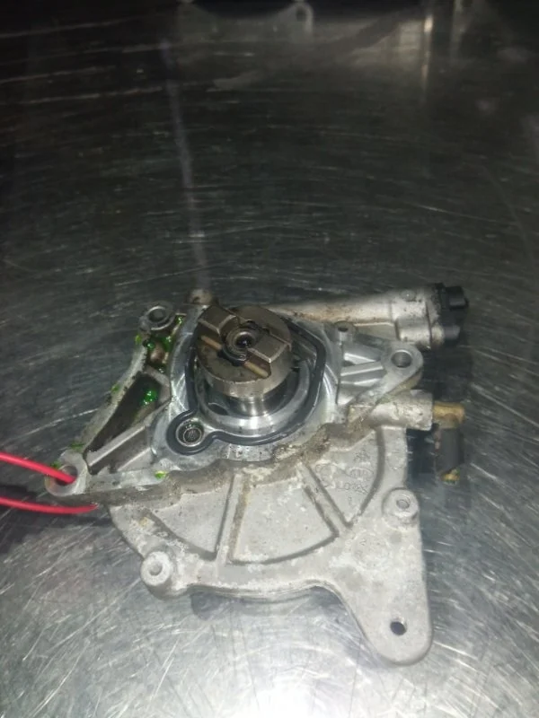 Насос вакуумный Hyundai Santa Fe