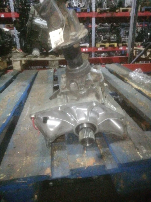 Раздаточная коробка Nissan 33100-8H513 2. И T30