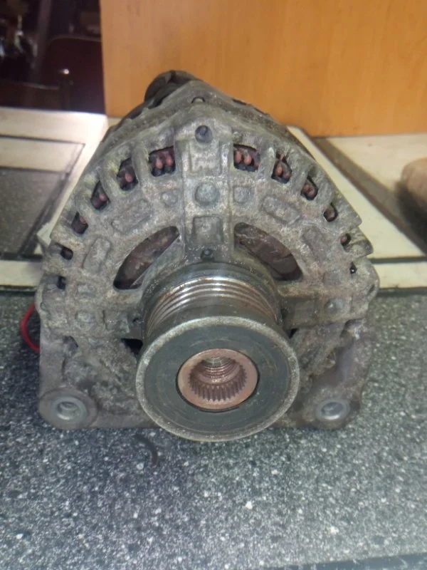 Генератор Nissan Qashqai