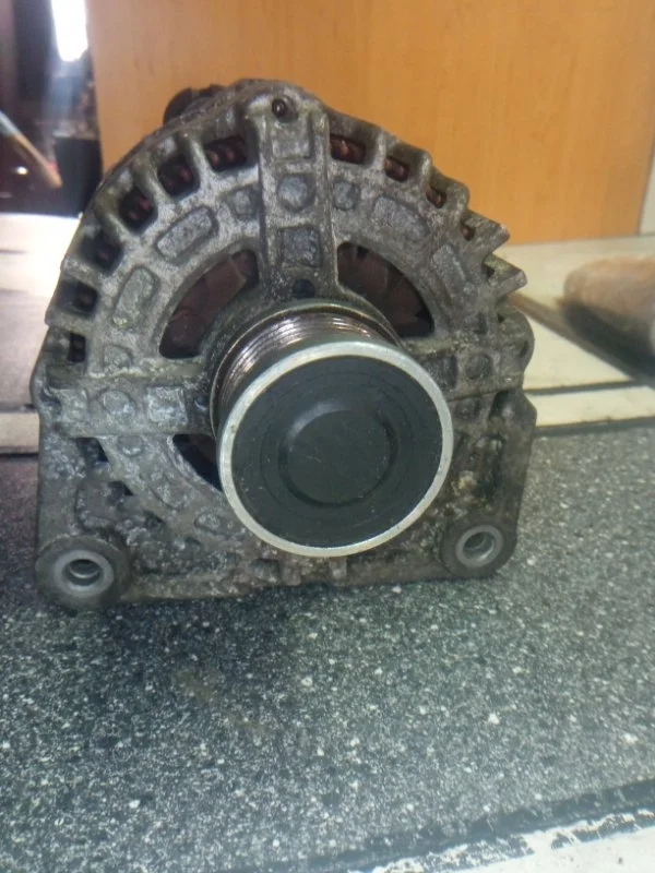 Генератор Nissan Qashqai