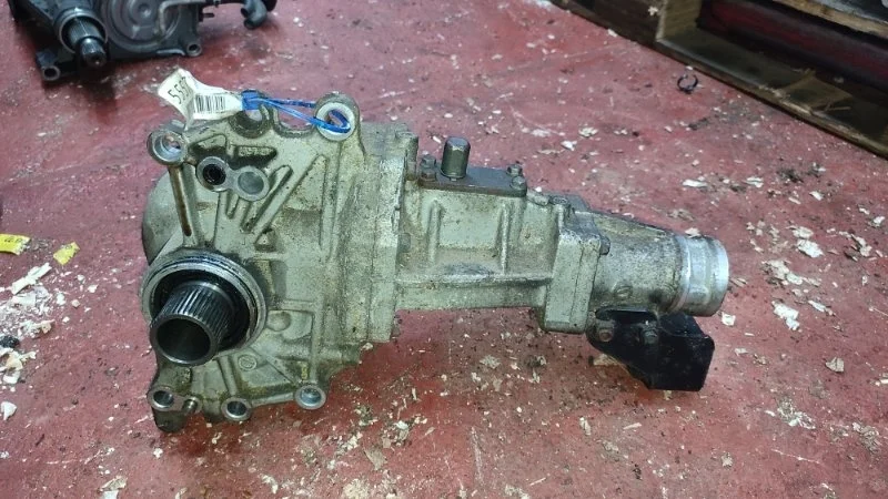 Раздаточная коробка Mitsubishi 2.4 И 4WD