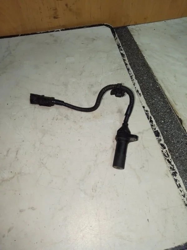 Датчик положения коленвала Kia Optima