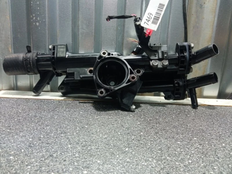 Корпус термостата Hyundai-KIA Sorento