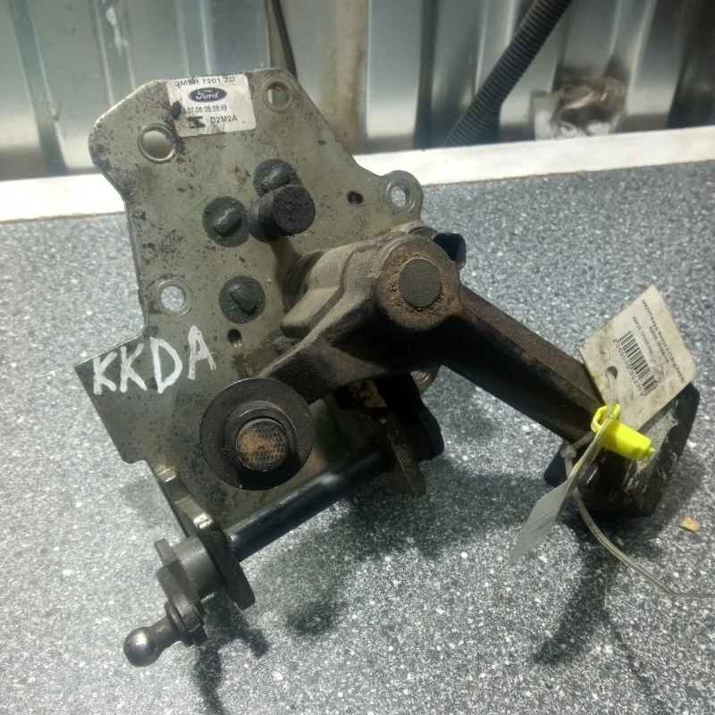 Механизм выбора передач Ford Focus