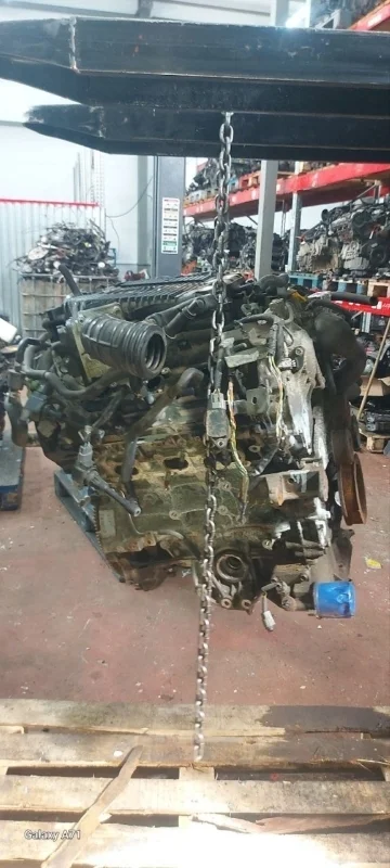 Двигатель Infiniti 3.7