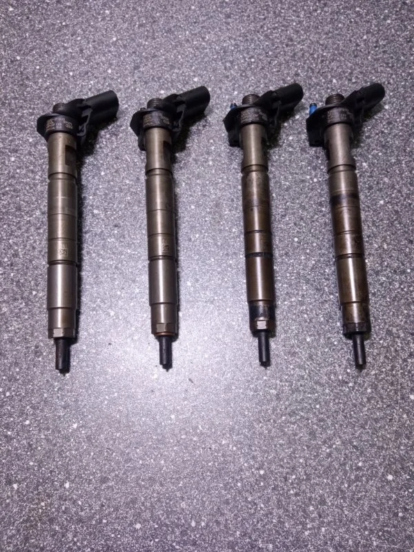 Форсунка топливная Hyundai Santa Fe DM