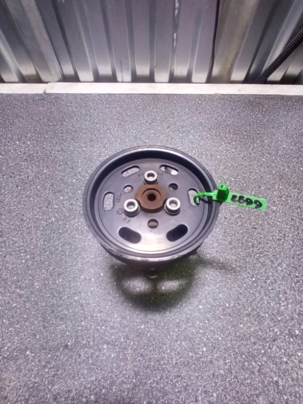 Насос гидроусилителя руля Volkswagen Golf