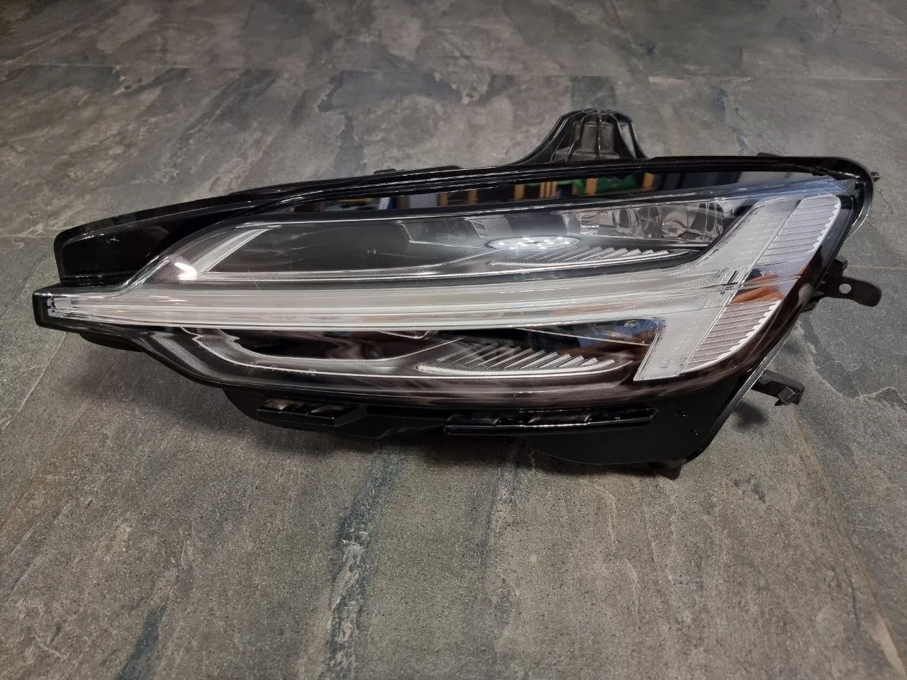 Левая фара Volvo VOLVO V60 S60 РЕСТАЙЛ FULL LED 32420490