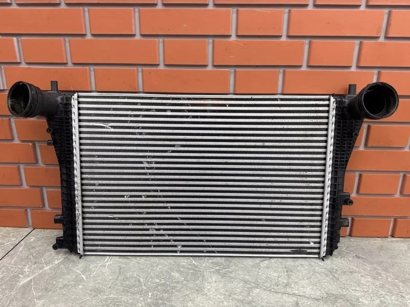 Радиатор охлаждения Volkswagen Tiguan 2011 5N0121253H NF 1.4 CAV