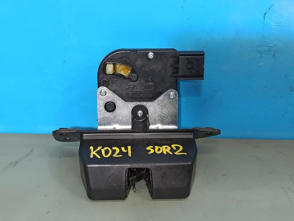 замок багажника Kia Sorento 2 XM FL 2012-2020 06.10.2012