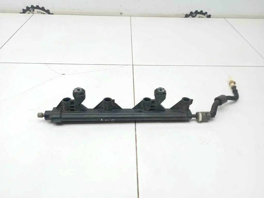 Рейка топливная Peugeot 308 T7