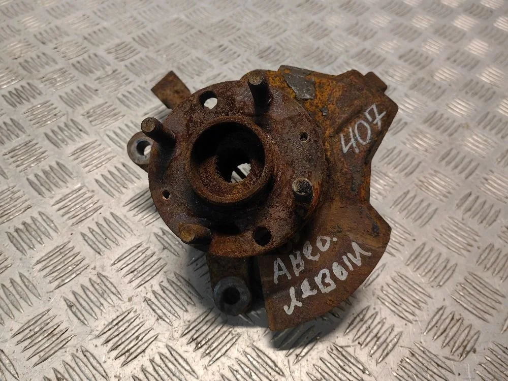 Кулак поворотный передний левый Chevrolet Aveo