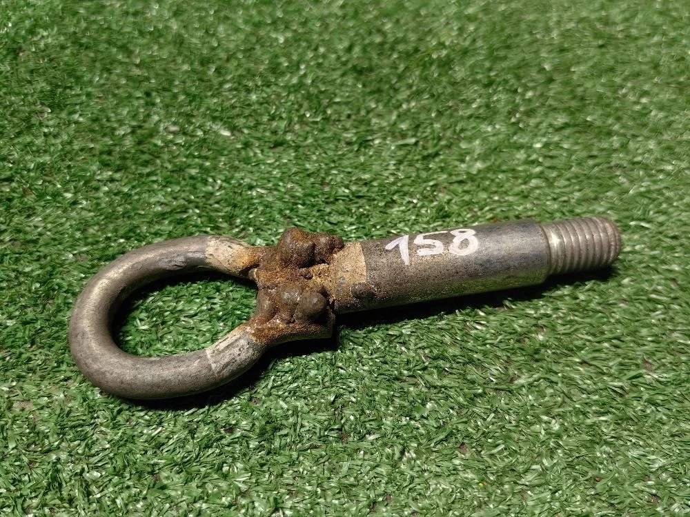 Крюк буксировочный Volkswagen Polo V