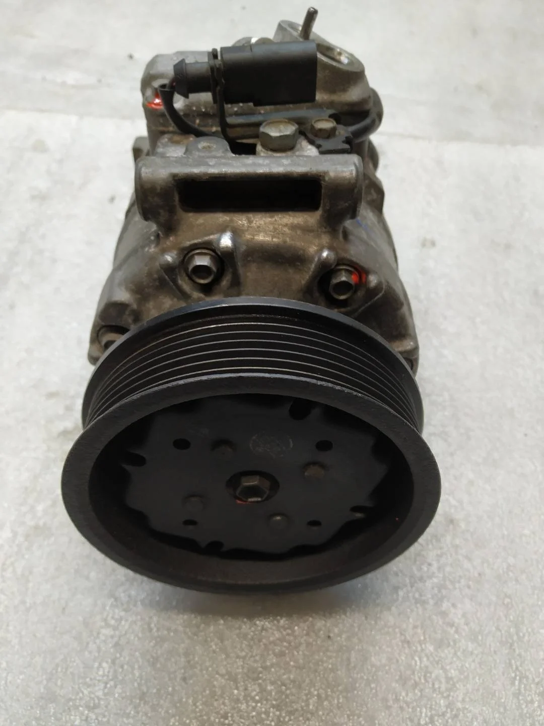 компрессор кондиционера Volkswagen Touareg 2 7P6 2013