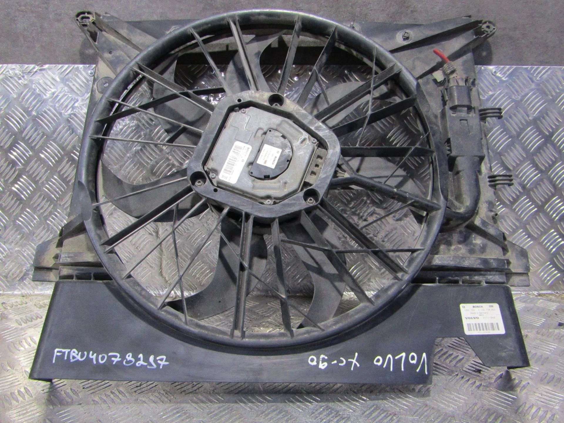 вентилятор охлаждения Volvo XC90