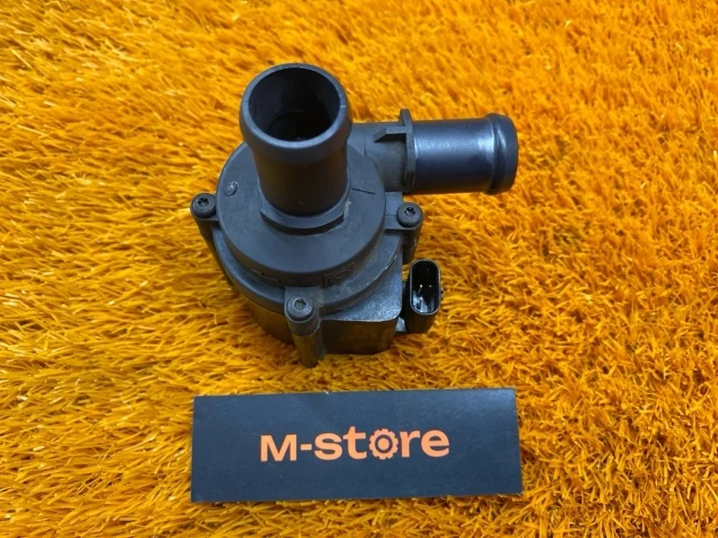 Помпа дополнительная Audi Q5 2017 06H121601N FY DAXB