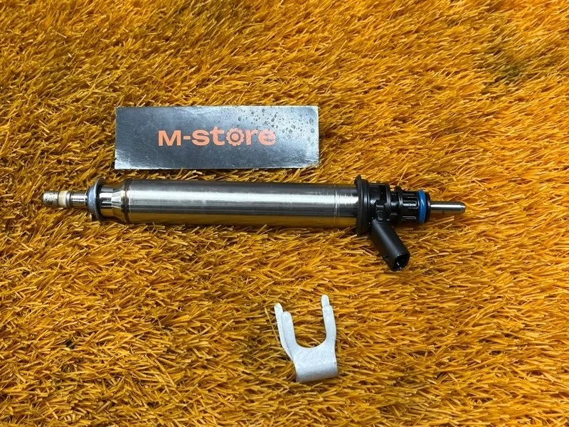 Форсунка топливная Mercedes-Benz C-Class 2014 A2780700687 W205 274.920