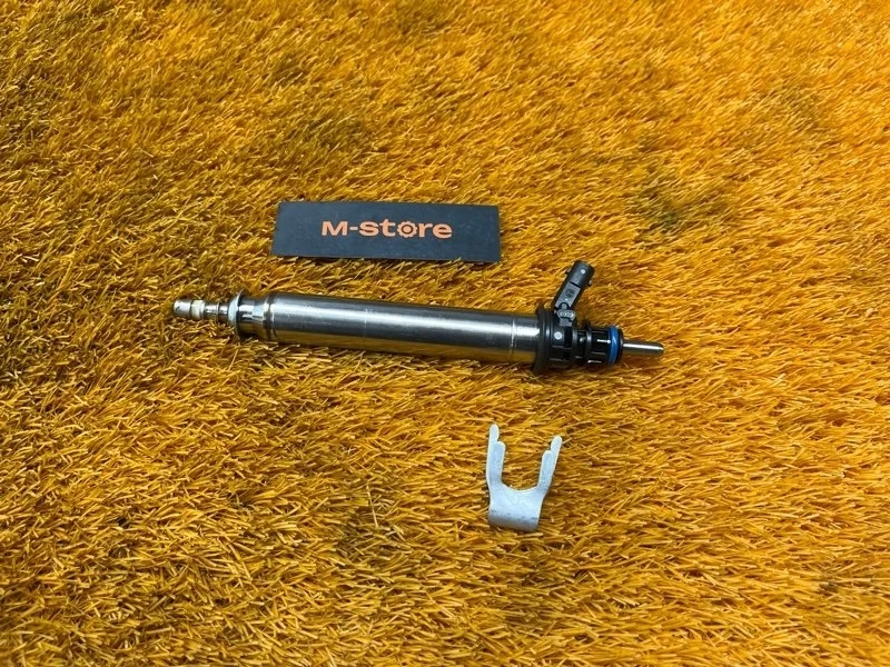 Форсунка топливная Mercedes-Benz C-Class 2014 A2780700687 W205 274.920