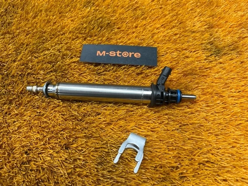 Форсунка топливная Mercedes-Benz C-Class 2014 A2780700687 W205 274.920