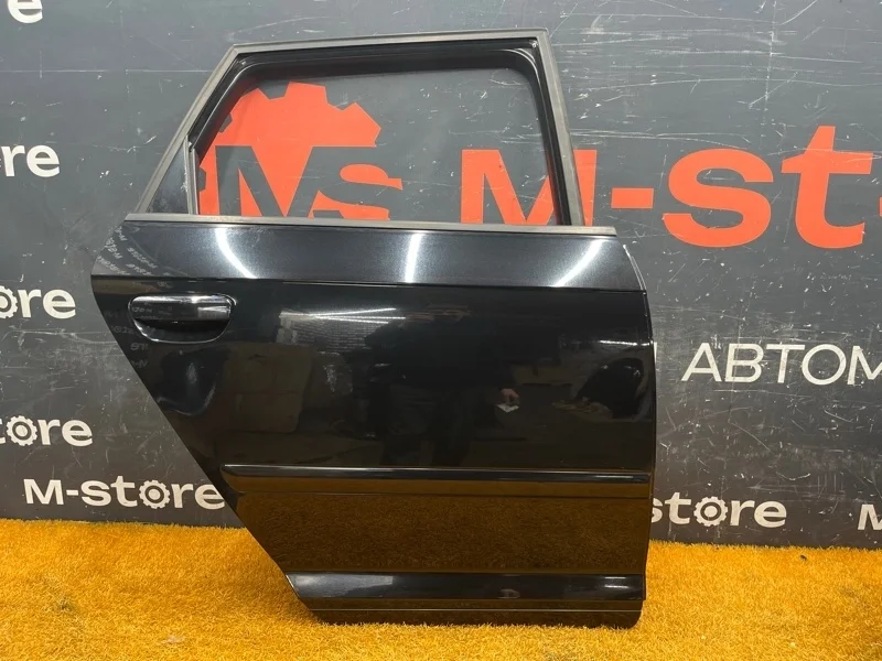 Дверь Audi A3 2011 8P4833052A 8P CAXC, задняя правая