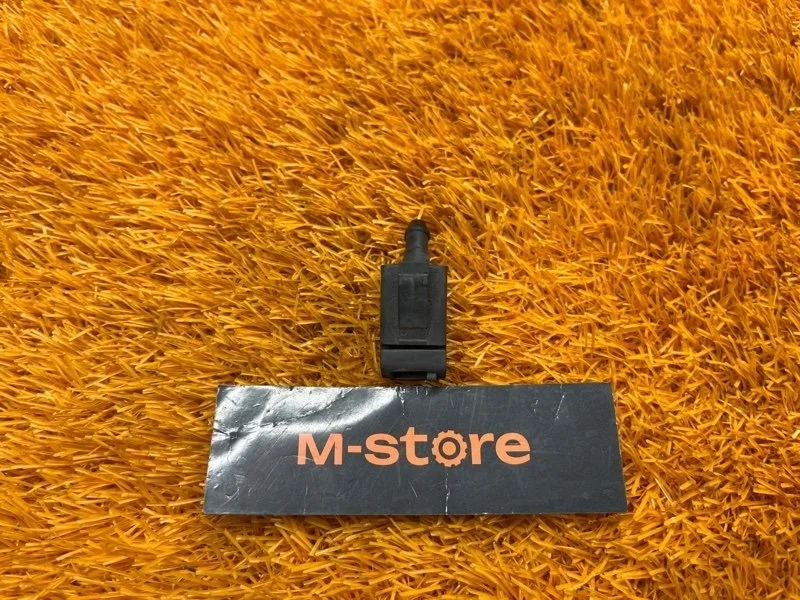 Форсунка омывателя Mercedes-Benz Gl-Class 2007 A1648600947 X164 273.923, левая