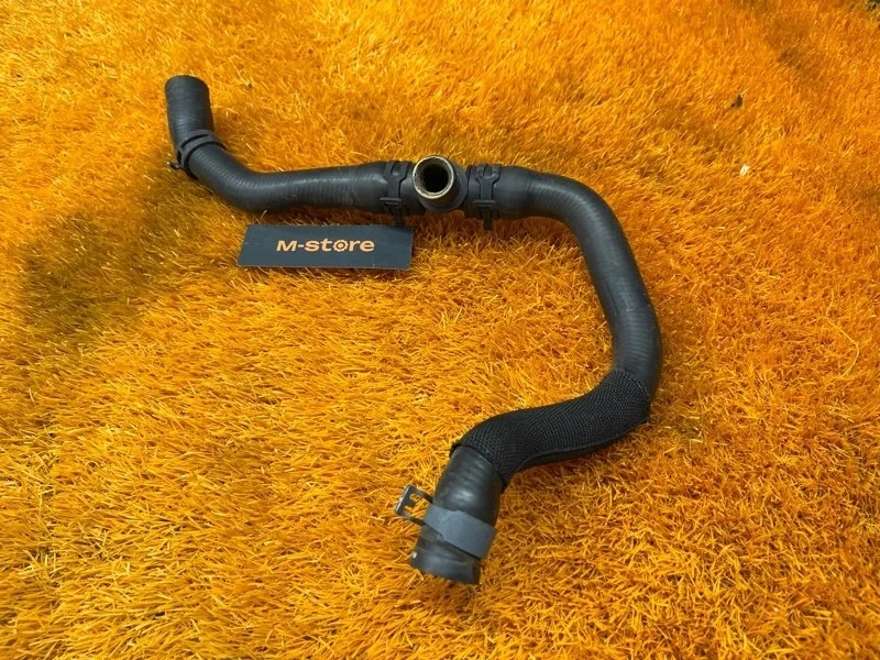 Патрубок системы охлаждения Volkswagen Tiguan 2013 7N0122157AJ 5N CTHA