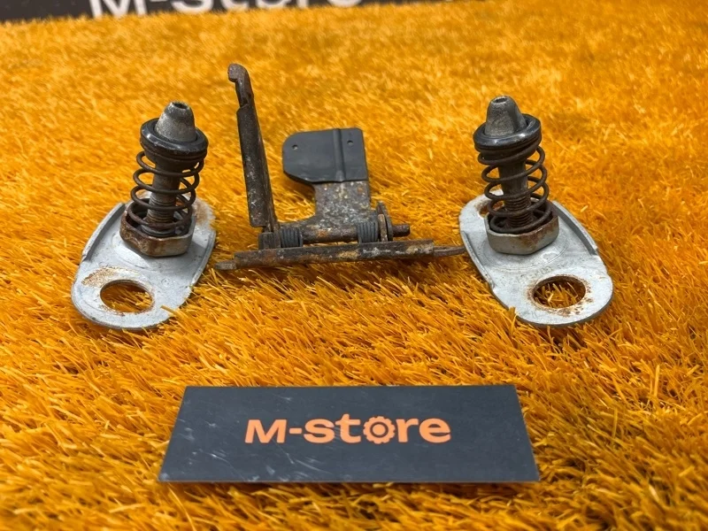 Замок капота Land Rover Range Rover 2006 32298075123 L322 448PN