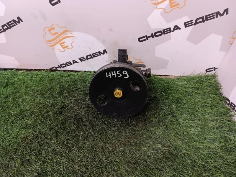 Насос гидроусилителя руля Hyundai Santa Fe 5710026200 2.4 G4JS